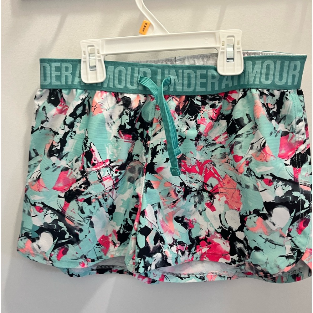 Under Armour shorts, size l